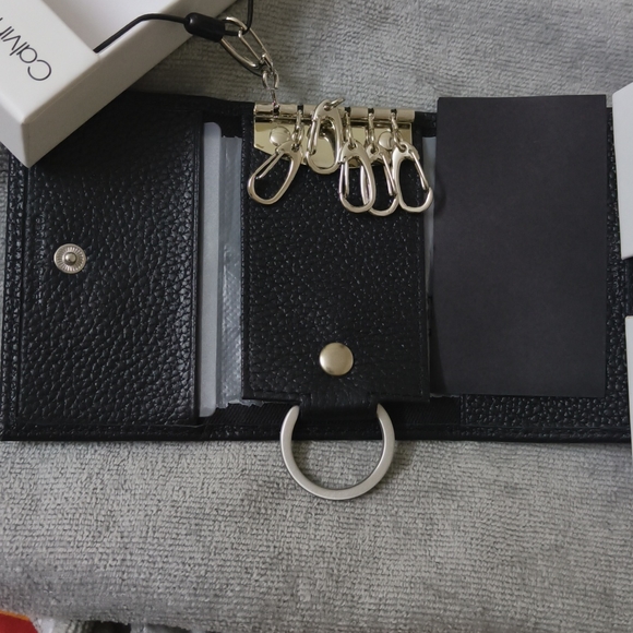 Calvin Klein Card case with Key ring- ideal Diwali gift - Picture 3 of 5